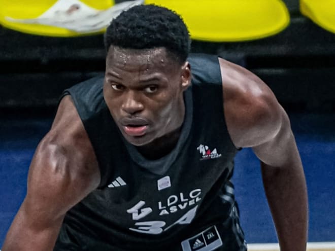 Center Paul Mbiya Signs with Kansas